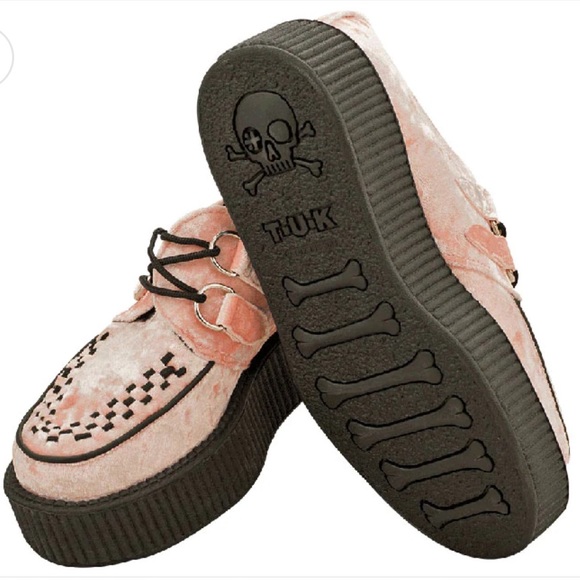 UNWORN T.U.K PINK CRUSHED VELVET VIVA MONDO CREEPER NWT - Picture 5 of 5